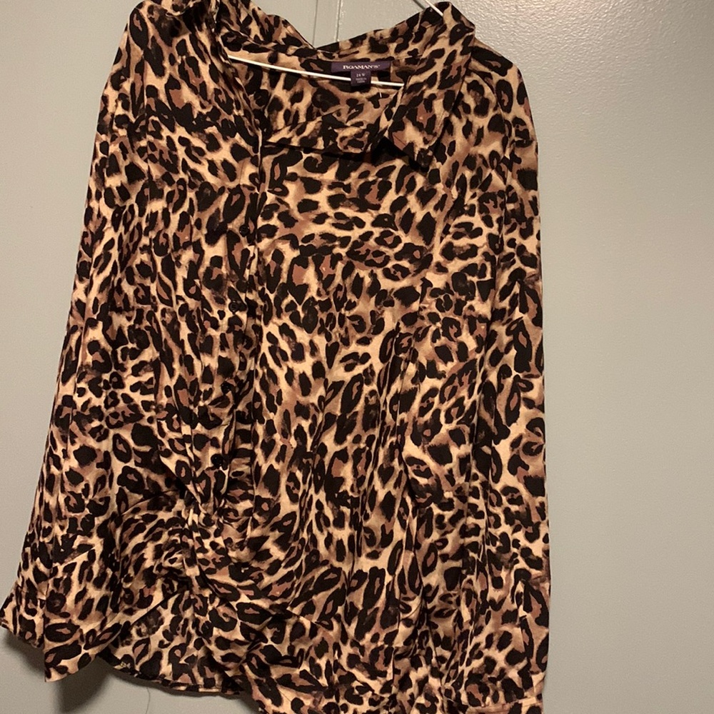 Brand new, only tried on. Doesn’t fit how I would like it to